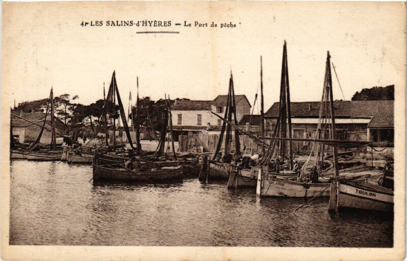 Carte postale ancienne Hyeres - Le Port de peche à Hyères