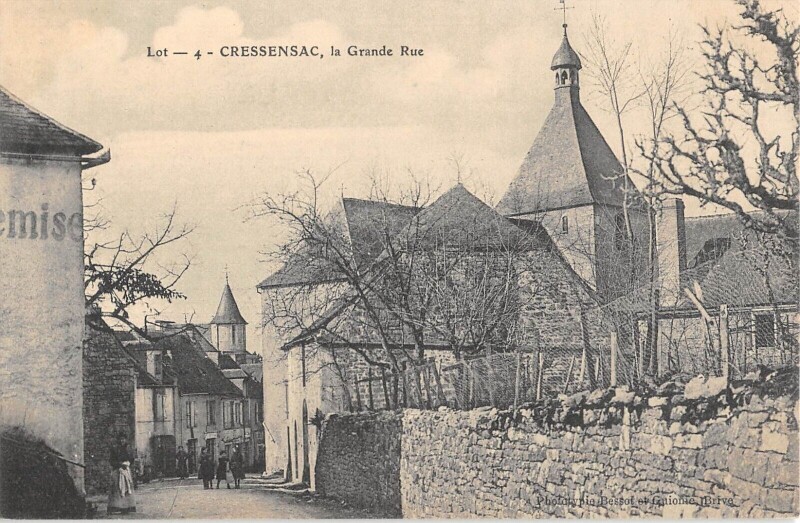 Carte postale ancienne Cressensac - La Grande Rue