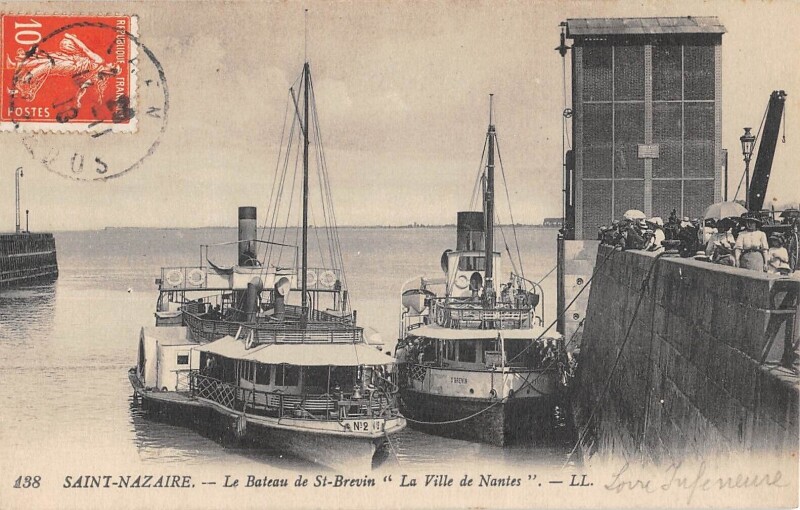 Carte postale ancienne Saint Nazaire - Le Bateau De Saint Brevin - La Ville De Nantes à Saint-Nazaire