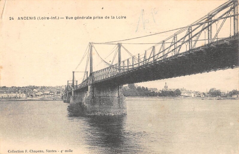 Carte postale ancienne Ancenis - Vue Generale Prise De La Loire