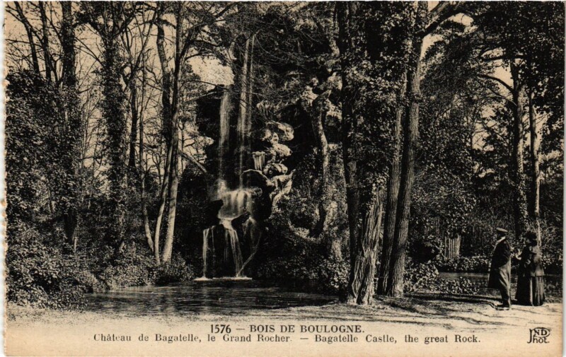 Carte postale ancienne Bois de Boulogne - Château de Bagatelle, le Grand Rocher à Paris