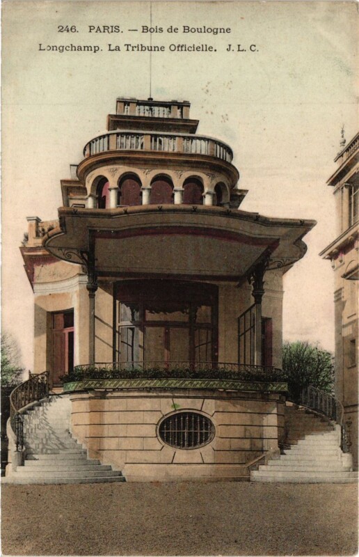 Carte postale ancienne Bois de Boulogne - Longchamp - La Tribune Officielle à Paris 16e