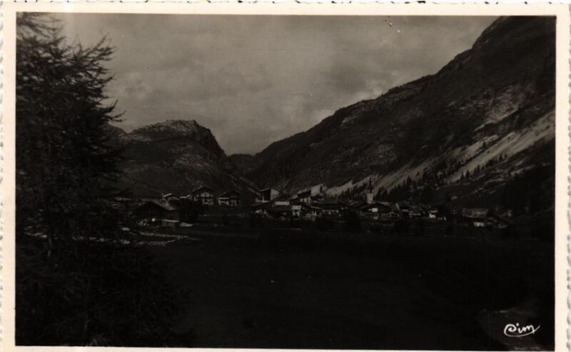 Carte postale ancienne Tignes - Vue générale à Tignes
