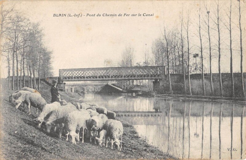 Carte postale ancienne Blain - Pont Du Chemin De Fer Sur Le Canal à Blain
