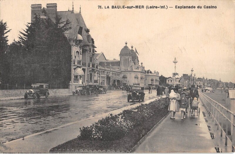 Carte postale ancienne La Baule Sur Mer - Esplanade Du Casino