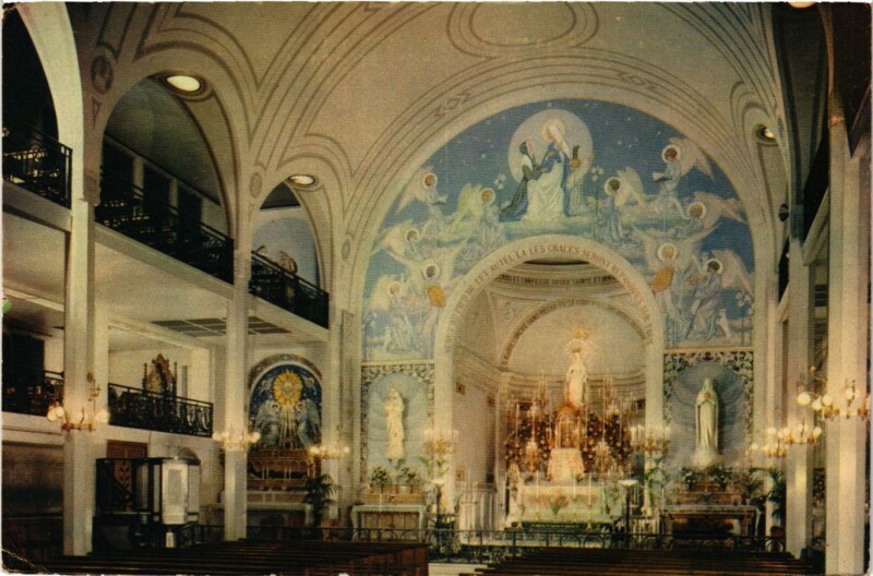 Carte postale ancienne Paris 7e-La Chapelle des Apparitions à Paris 7e