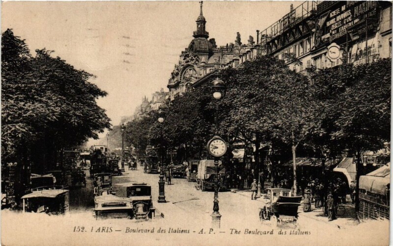 Carte postale ancienne Paris 9e - Boulevard des Italiens à Paris 9e