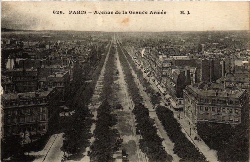 Carte postale ancienne Avenue de la Grande Armée à Paris 16e