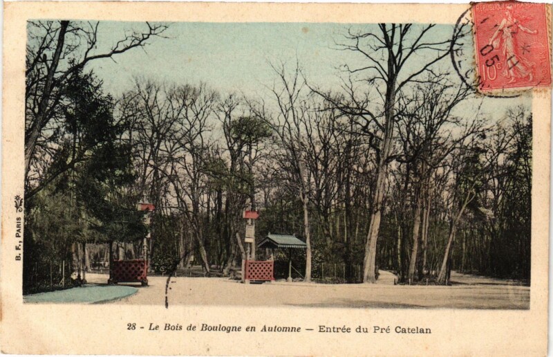 Carte postale ancienne Le Bois de Boulogne en Automne - Entrée du Pré Catelan à Paris 16e