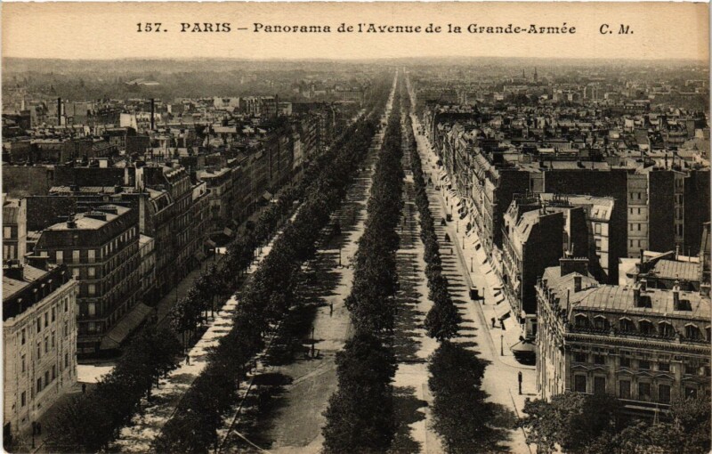 Carte postale ancienne Panorama de l'Avenue de la Grande-Armée à Paris 16e
