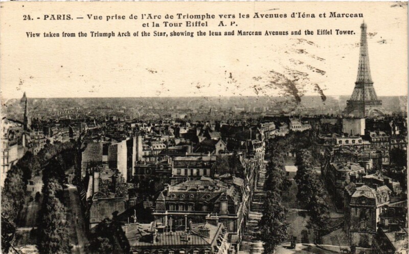 Carte postale ancienne Vue prise de l'Arc de Triomphe vers les Avenues d'Iéna et Marceau et la Tour Eiffel à Paris 16e