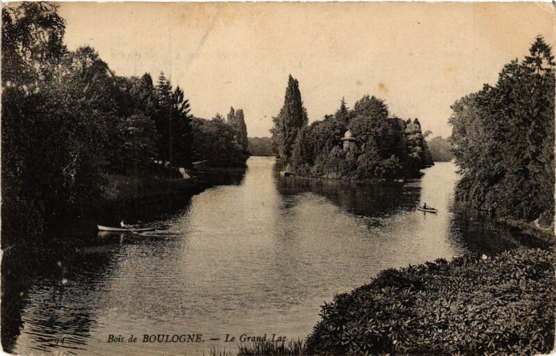 Carte postale ancienne Bois de Boulogne - Le Grand Lac à Paris 16e