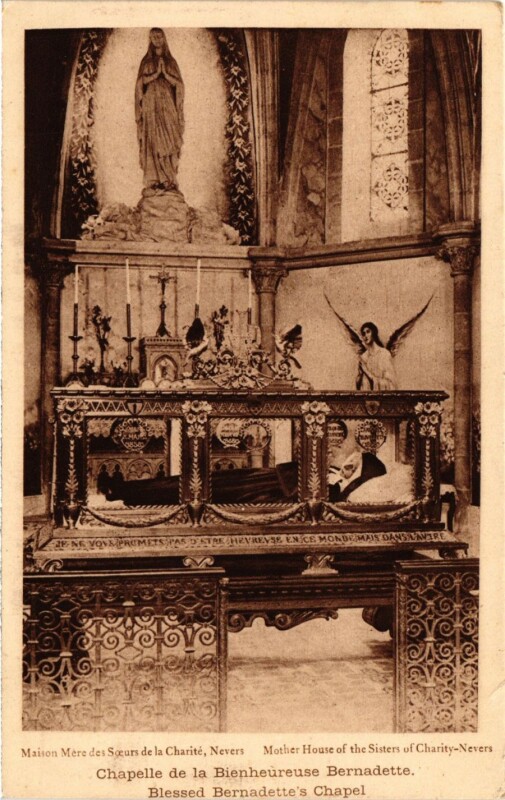 Carte postale ancienne Paris 16e-Chapelle de la Bienheureuse Bernadette à Nevers