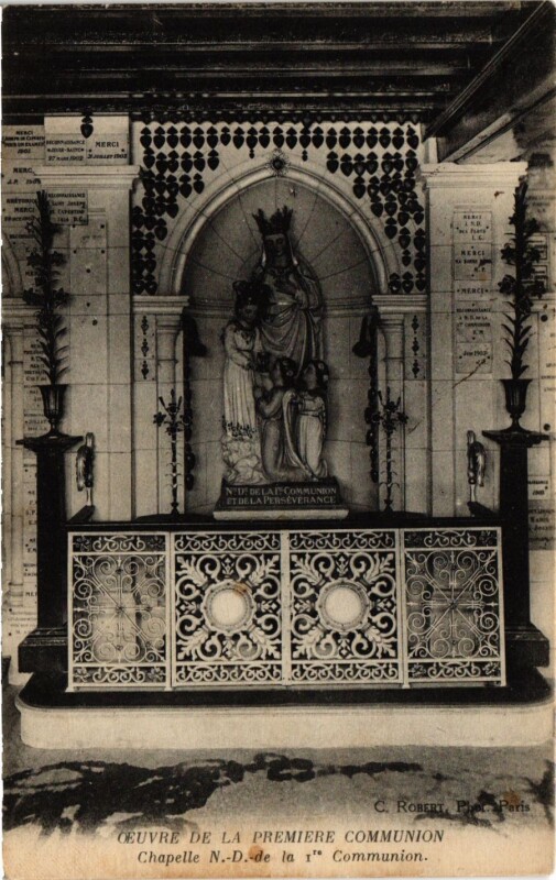 Carte postale ancienne Oeuvre de la Ière Communion - Chapelle Notre-Dame de la 1ère Communion à Paris 16e