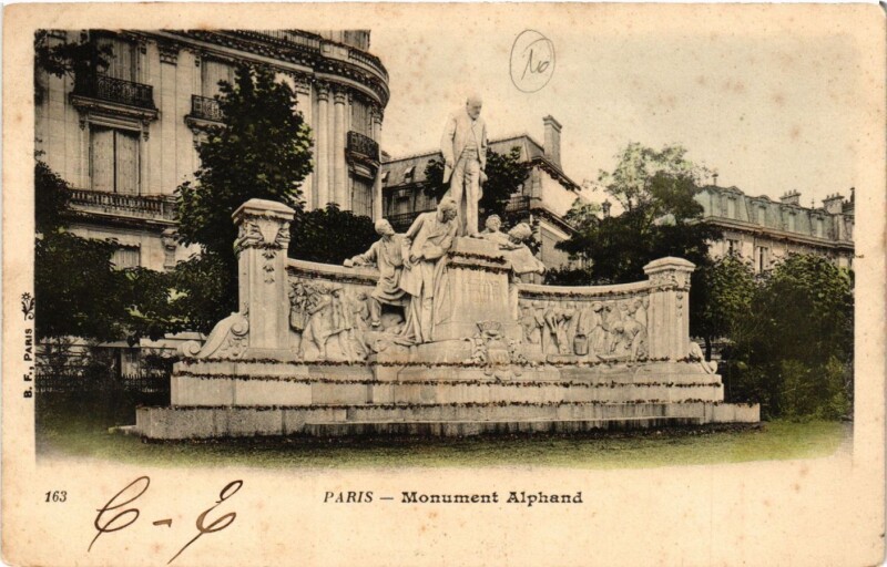 Carte postale ancienne Monument Alphand à Paris 16e
