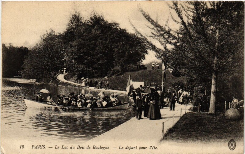 Carte postale ancienne Le Lac du Bois de Boulogne - Le départ pour l'Ile à Paris