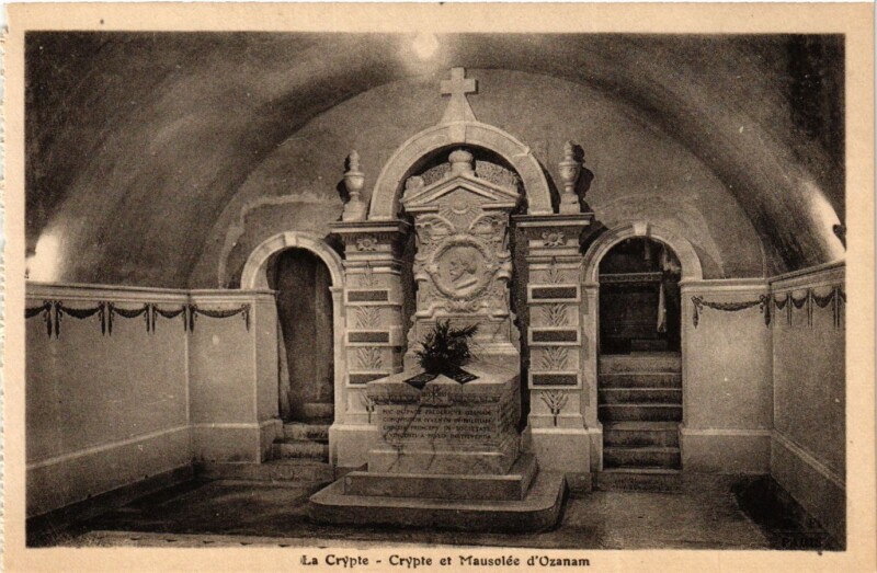 Carte postale ancienne Paris 6e Paris-La Crypte-Crypte et Mausolée d'Ozanam à Paris 6e