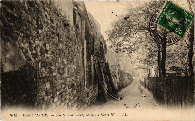 Carte postale ancienne Rue Saint-Vincent - Maison de Henri IV à Paris 18e