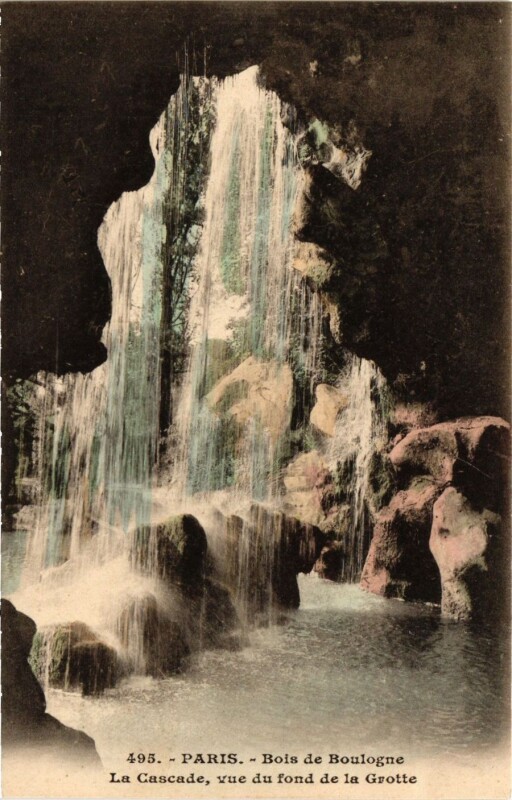 Carte postale ancienne Bois de Boulogne - La Cascade, vue du fond de la Grotte à Paris 16e
