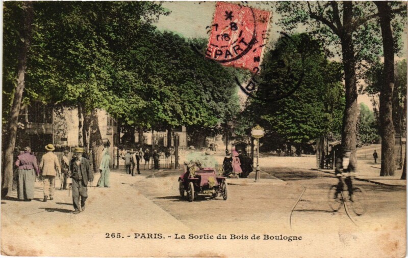 Carte postale ancienne La Sortie du Bois de Boulogne à Paris 16e