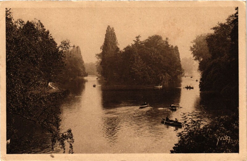Carte postale ancienne Bois de Boulogne - Lac Inférieur à Paris 16e