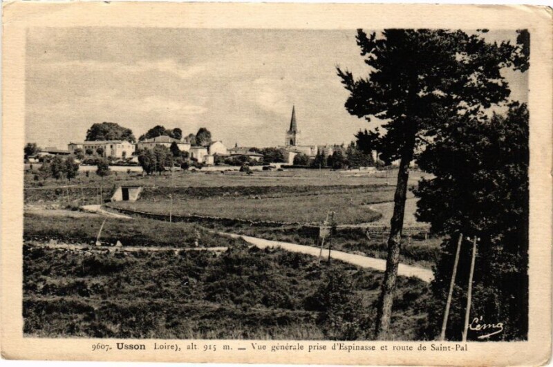 Carte postale ancienne Usson alt 915 m - Vue générale prise d'Espinasse et...