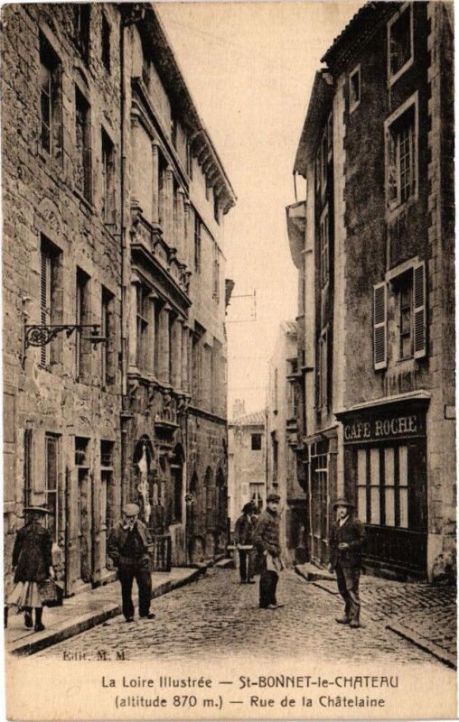 Carte postale ancienne Saint-Bonnet-le-Chateau-Rue de la Chatelaine