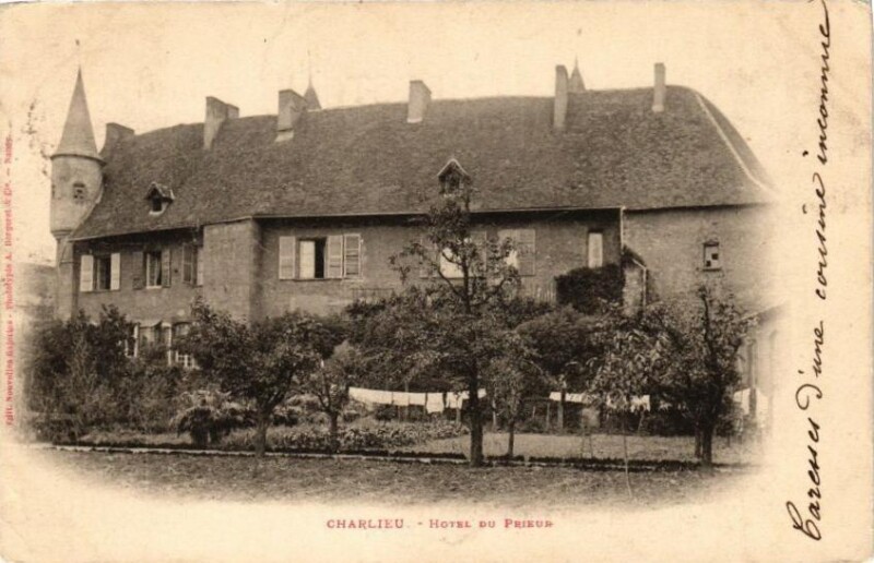Carte postale ancienne Charlieu - Hotel du Prieur à Charlieu