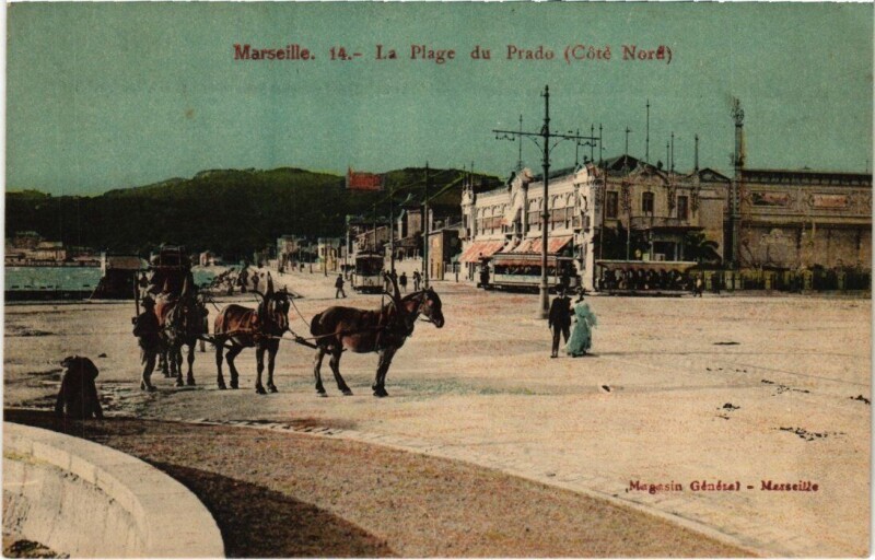Carte postale ancienne Marseille - La Plage du Prado à Marseille