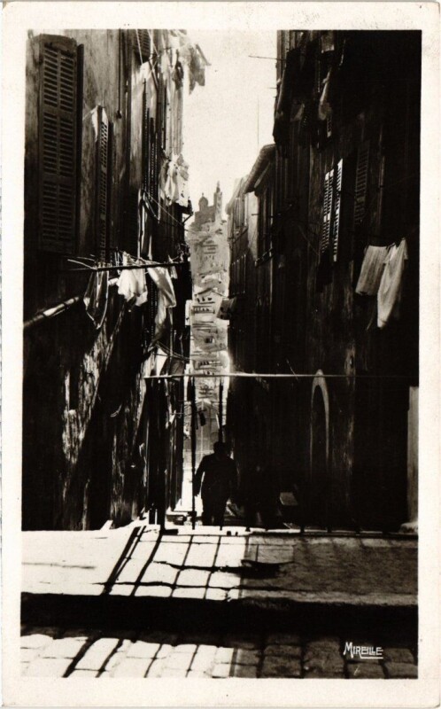 Carte postale ancienne Marseille - Rue Bompart à Marseille