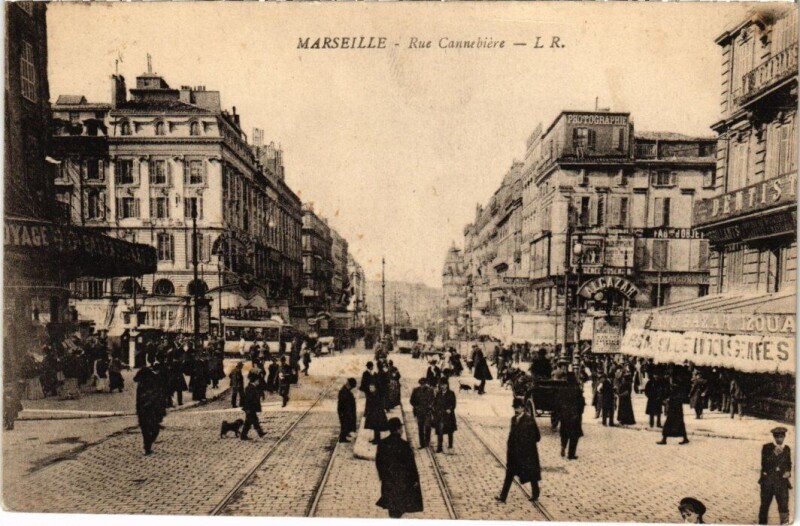 Carte postale ancienne Marseille Rue Cannebiere à Marseille