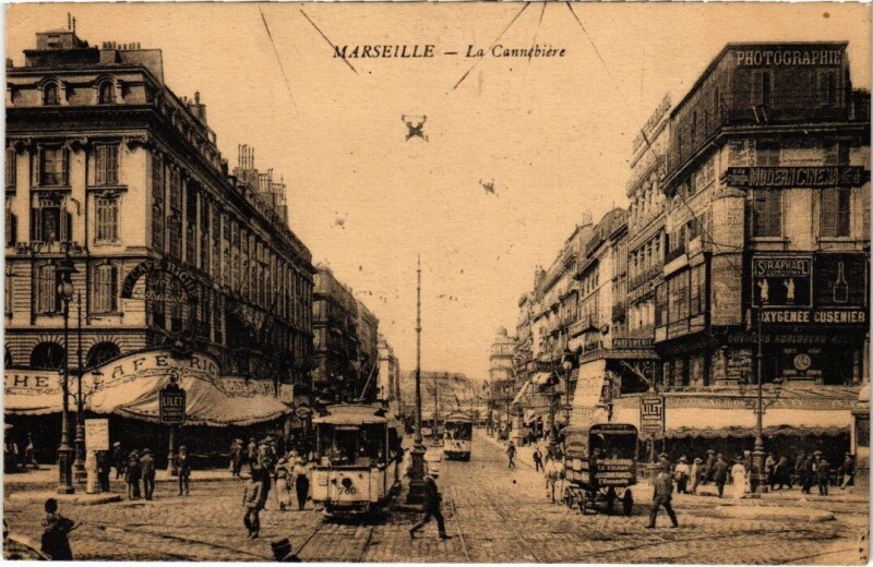 Carte postale ancienne Marseille La Cannebiere à Marseille
