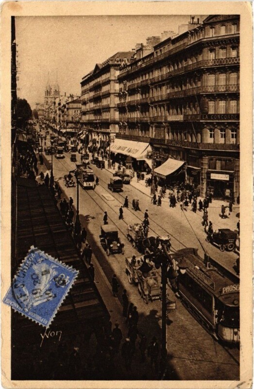 Carte postale ancienne Marseille La Cannebiere à Marseille