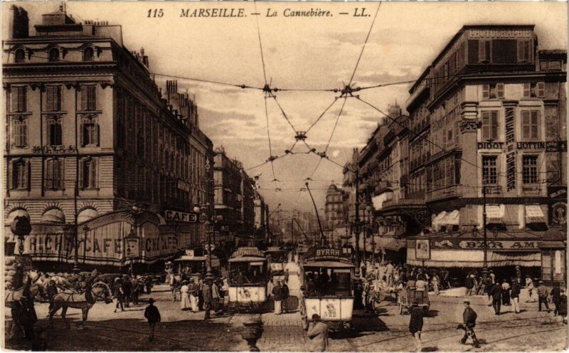 Carte postale ancienne Marseille La Cannebiere à Marseille