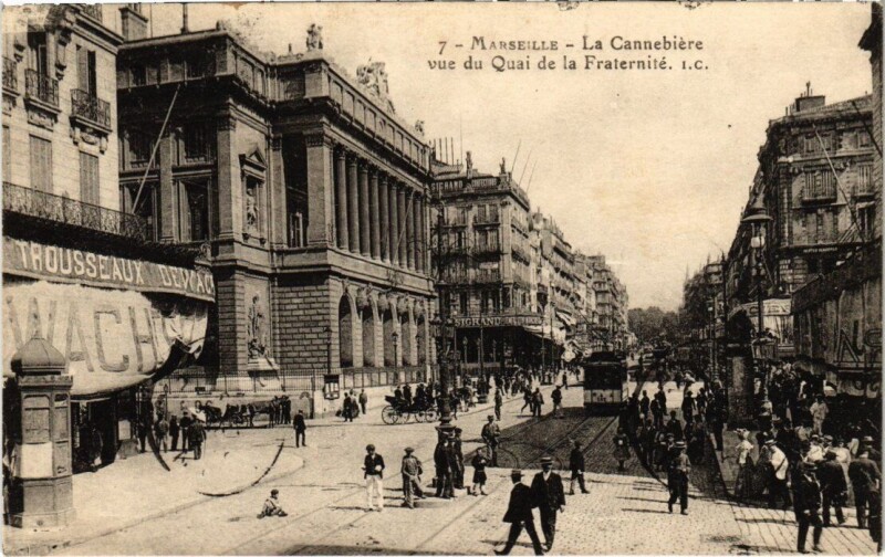 Carte postale ancienne Marseille La Cannebiere vue du Quai de la Fraternite à Marseille