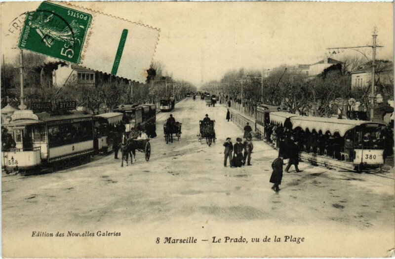 Carte postale ancienne Marseille Le Prado, vu de la Plage à Marseille