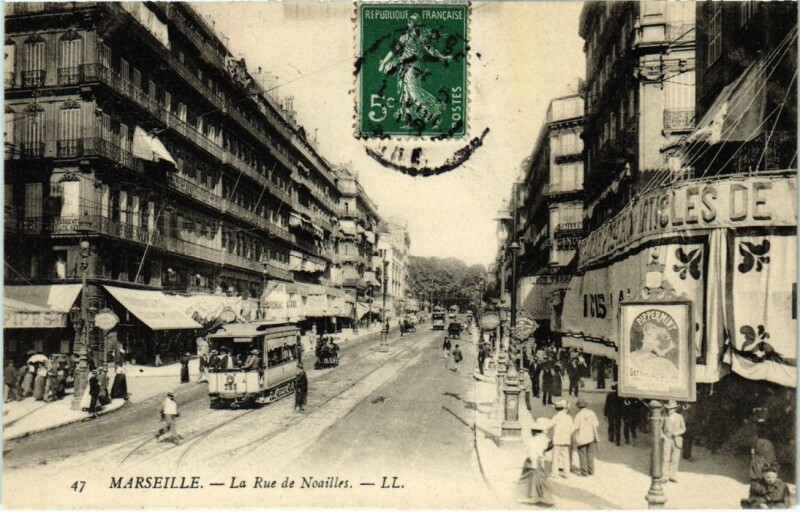Carte postale ancienne Marseille La Rue de Noailles à Marseille