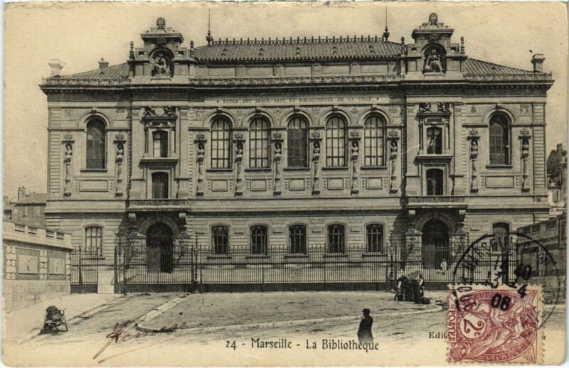 Carte postale ancienne Marseille La Bibliotheque à Marseille