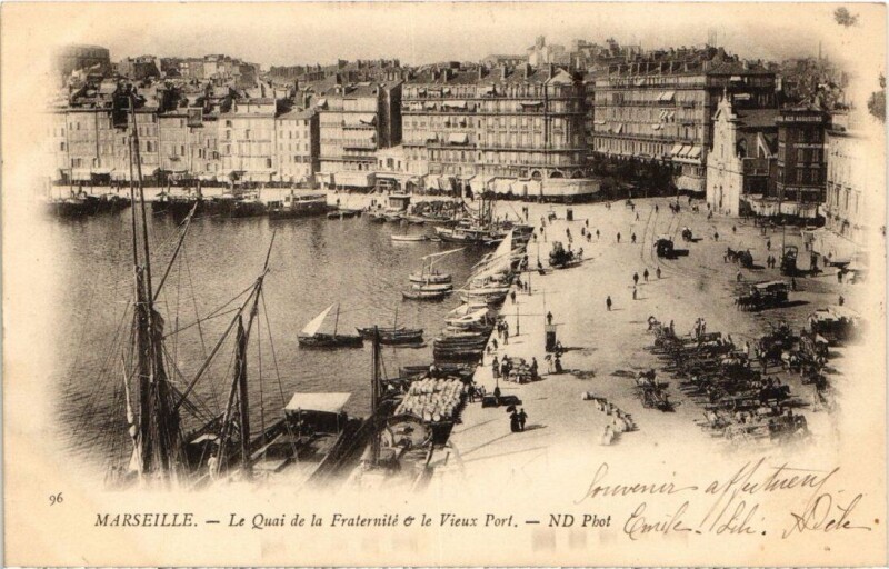 Carte postale ancienne Marseille Le Quai de la Fraternite & le Vieux Port à Marseille