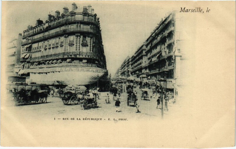 Carte postale ancienne Marseille Rue de la Republique à Marseille