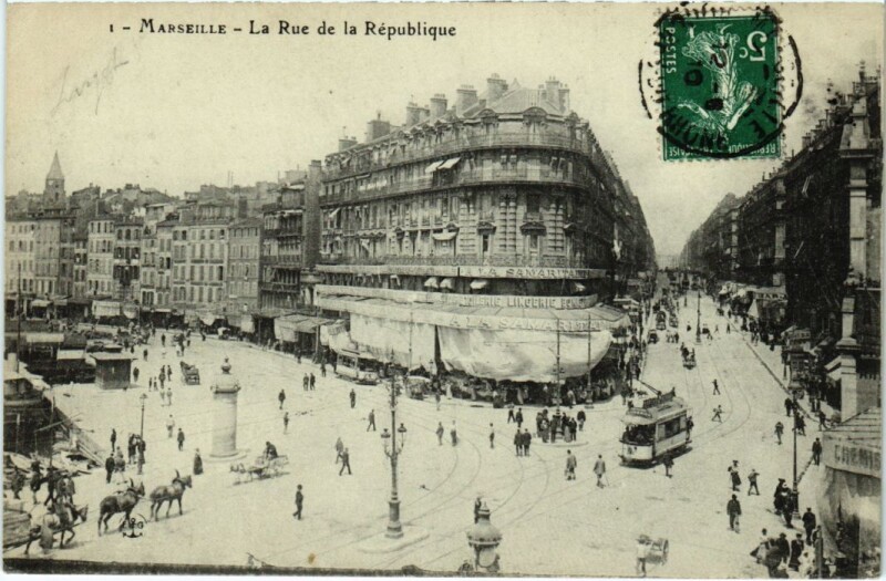 Carte postale ancienne Marseille La Rue de la Republique à Marseille