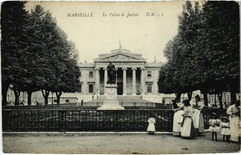 Carte postale ancienne Marseille Le Palais de Justice à Marseille