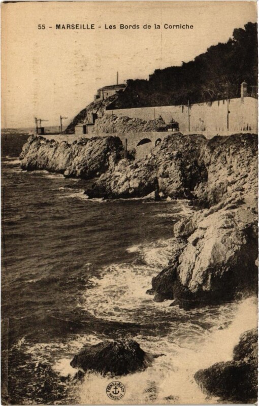 Carte postale ancienne Marseille - Les Bords de la Corniche à Marseille