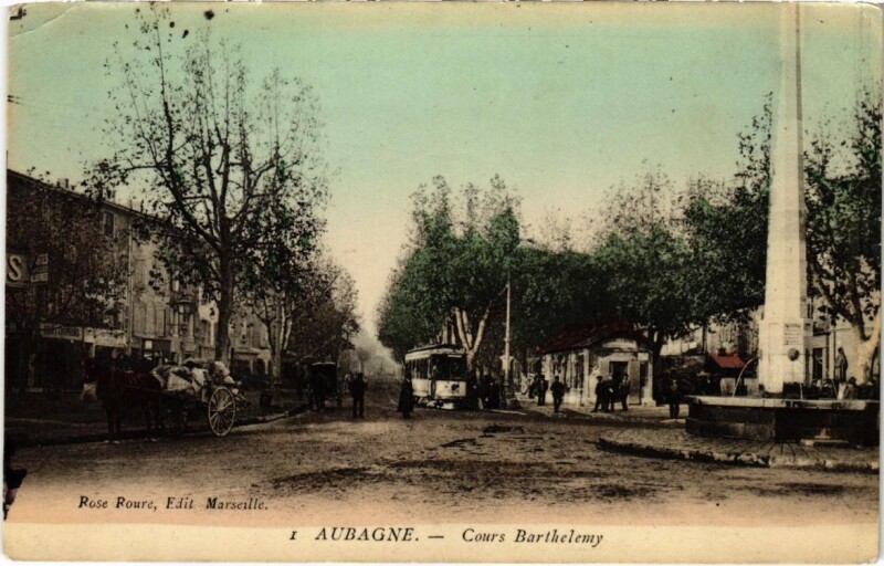 Carte postale ancienne Marseille (Dep.13) Aubagne Cours Barthelemy à Aubagne