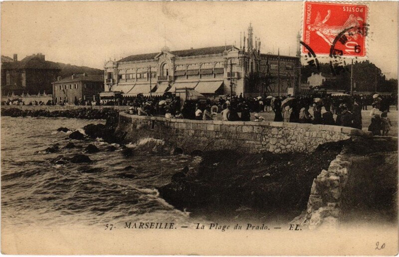 Carte postale ancienne Marseille - La Plage du Prado à Marseille