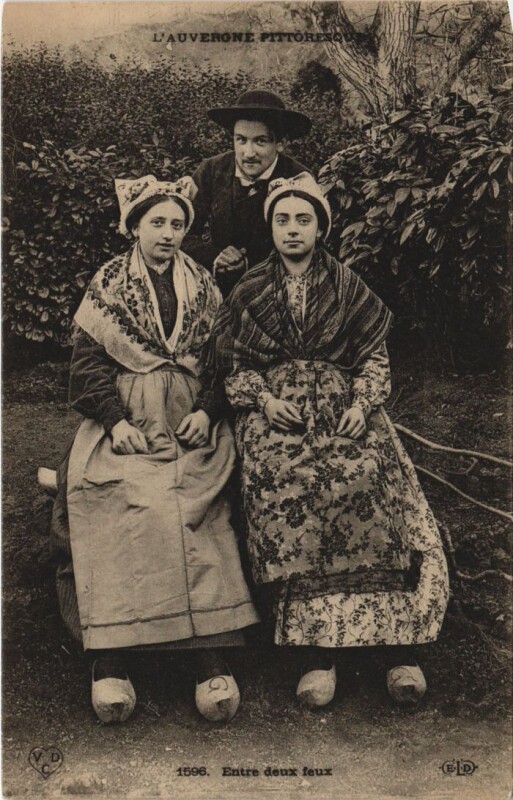 Carte postale ancienne Entre Deux Feux