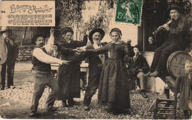 Carte postale ancienne Bourree d'Auvergne - Folklore