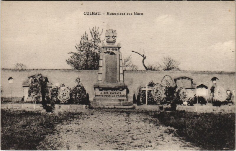 Carte postale ancienne Culhat Monument aux Morts à Culhat
