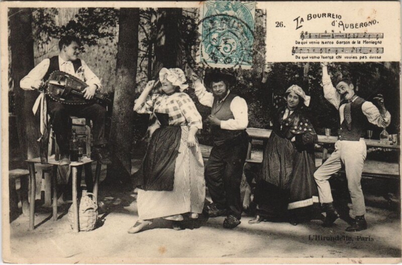 Carte postale ancienne La Bourree d'Auvergne - Folklore