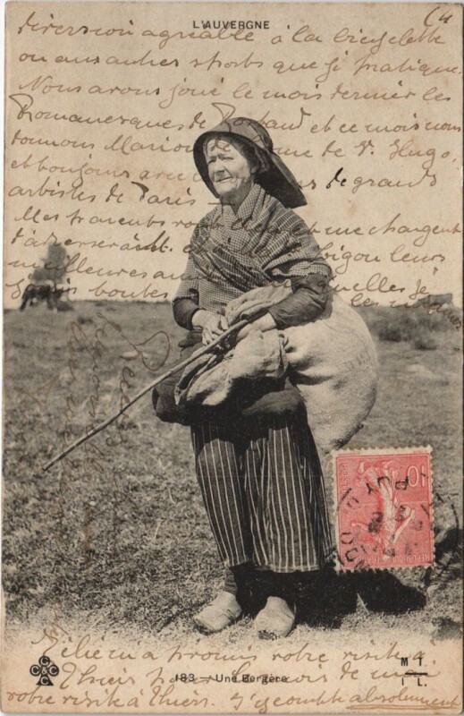Carte postale ancienne Une Bergere
